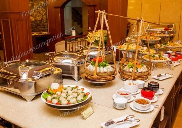 noi-ham-nong-buffet-dien-xu-huong-giu-am-thuc-an-buffet-toi-uu-h1