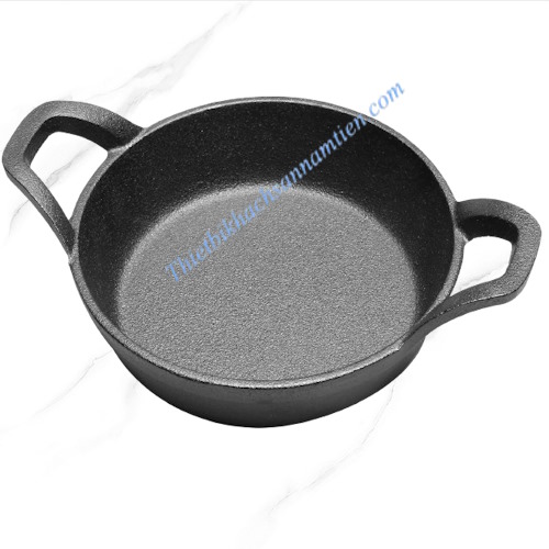 Chảo Gang Tròn 2 Quai, Chảo Gang Mini Kèm Đế Gỗ Size 18CM