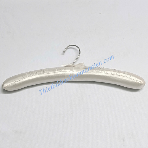 Móc Treo Áo Khách Sạn Phi Lụa Màu Trắng NT0206124