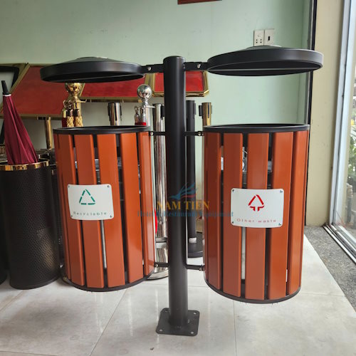Thùng Rác Gỗ 2 Ngăn Ngoài Trời NT0104013